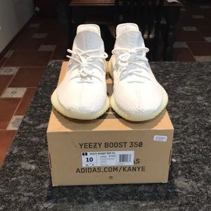 Yeezy 350 v2 creams